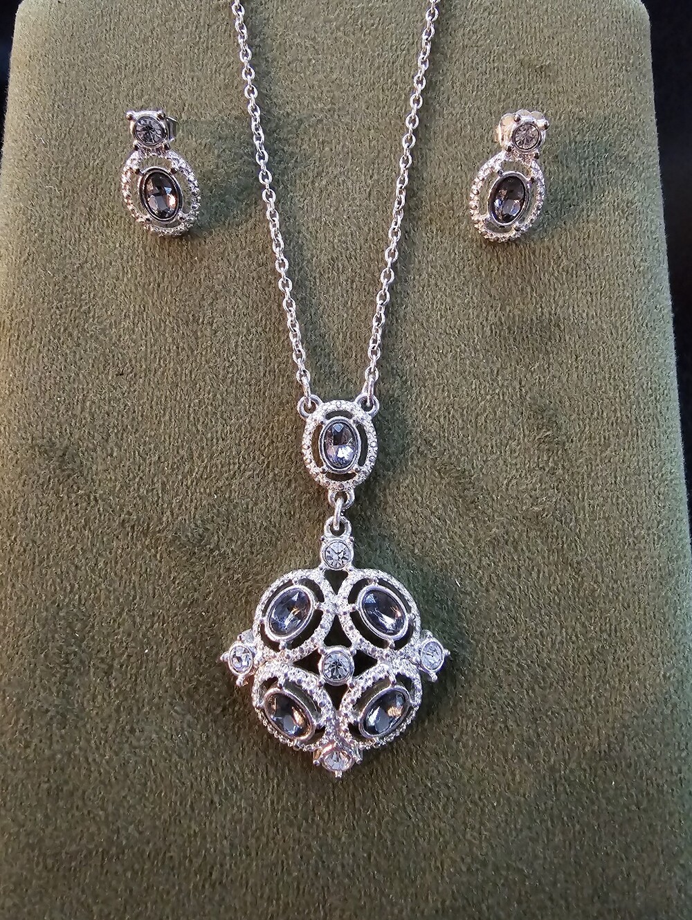 Vintage Necklace And Earring Set
